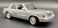 Модель Plymouth Reliant 1983 г. в масштабе 1:24 Motormax 73336