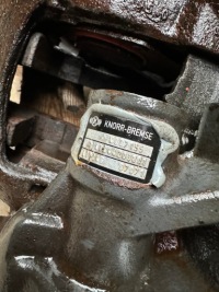 фото thumb №4, Суппорт тормозной mercedes actros mp 2 mp 3 axor a9444203001 a9444203011