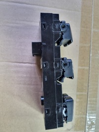 фото thumb №9, Переключатель окон hyundai ix35 93570-2y8109p