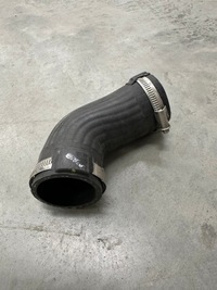 фото thumb №3, Шланг труба интеркулер porsche macan 95b lift 95b145737b ideał