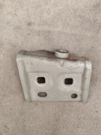 фото thumb №1, Mercedes glb w247 кронштейн кронштейн підкрилок