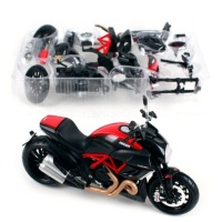 Складная модель Ducati Diavel Carbon в масштабе 1:12