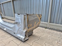 Mercedes w247 стойка  правый  порог угол 922 с Разборки, фото thumb