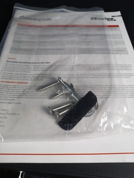Биометрический сейф малой вместимости Masterlock LX110BEURHRO
