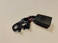 фото thumb №1, Пряжка поперечина левый задняя 2 ряд peugeot 5008 i 09-13r 9681984580