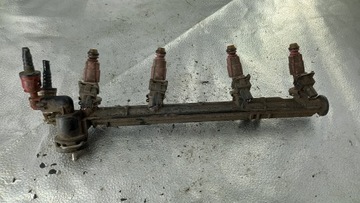 фото thumb №2, Планка впрыскивающий ford fiesta 1.1b mk4 97r