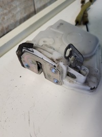 фото thumb №6, Замок правий перед mazda 6 ii gh europa