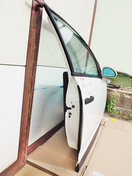 фото thumb №6, Citroen c4 купе 3-d дверь правые лак запчасть белый красивый