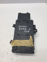 фото thumb №1, Коробка предохранителей opel оригинальный номер 13220831