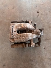 Купить Opel crossland x 1.2 thp суппорт тормозной задний правый, фото thumb