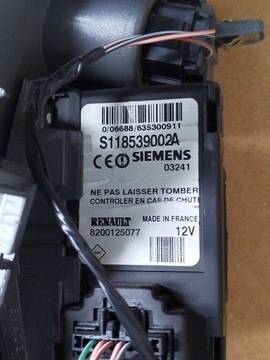 фото thumb №6, Консоль середня ґрати зчитувач карти r. scenic ii 8200125077 8200140724