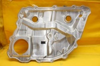 фото thumb №1, Підйомник скло audi оригінальний номер 4e0839850