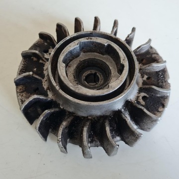 MCCULLOCH TITAN 620 MAGNETO KOŁO MAGNESOWE