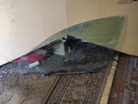 фото thumb №1, Lexus is is200 стекло левая перед боковая