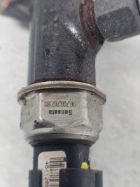 Молдинг упорскування 94675g 01 peugeot citroen 1.6 hdi Зі Шроту, фото thumb