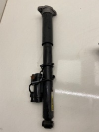 фото thumb №1, Mercedes a 213 w213 амортизатор амортизатори задня a2133202200