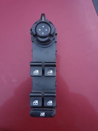 фото thumb №1, Alfa romeo giulietta перемикач вікон лівий