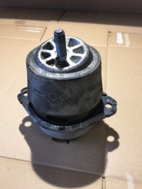 фото thumb №1, Audi q7 4l 4.2 fsi подушка двигуна 7l6199131a