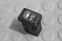 фото thumb №1, Разъём port usb джек aux toyota rav4 iv 12-18