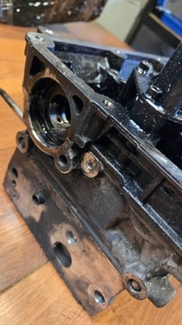 фото thumb №5, Головка двигуна 9641752610 volvo v50 2.0 d 136 km 03-11