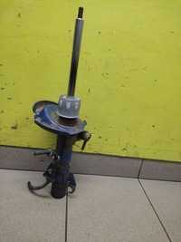 фото thumb №1, Volvo v50 2.5 амортизатор правий перед