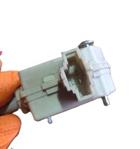 фото thumb №3, Audi q7 4l моторчик крышки заливка топлива