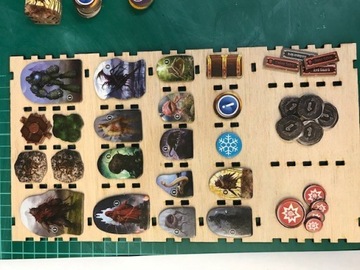 DREWNIANE INSERTY DO GRY GLOOMHAVEN - SZCZĘKI LWA