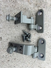 фото thumb №1, Петля дверь bmw ix i20 зад левый новый оригинальный