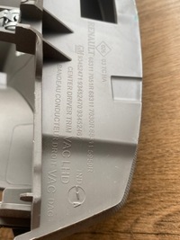 фото thumb №5, Trafic iii vivaro защита панели консоли renault оригинальный номер 683117051r