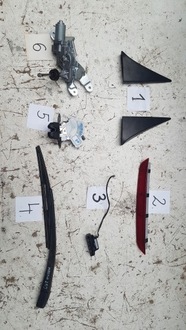 фото thumb №1, Заглушка защита рычаг дворники крышки mazda 2 dj