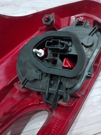 фото thumb №10, Лампа задня права peugeot 208 9672628380