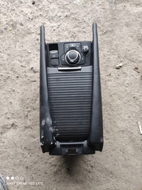 фото thumb №1, Mazda 3 13-16 бардачок