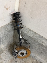 Купити Peugeot 2008 ii lift 1.2 hybrid поворотний кулак супорт амортизатор комплект лівий d2, фото thumb