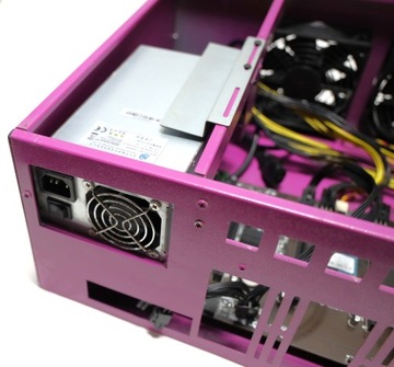 Obudowa koparki kryptowalut 8 kart graficznych BOX