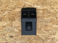 фото thumb №1, Решётка обдув разъём туннель задняя infiniti q30