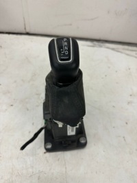 фото thumb №1, Volvo xc60 ii выборщик передач p31437769