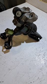 фото thumb №1, Honda civic ix 11- 1.8 i-vtec подушка двигателя