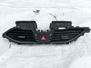 фото thumb №1, Решітка повітропровід середня hyundai i30 iii 17-22 eu