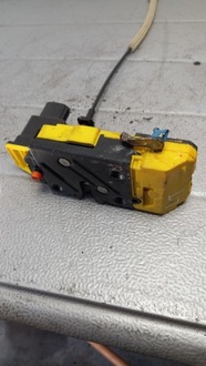 фото thumb №1, Замок лівий задня volvo s60 02r