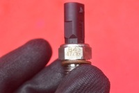 фото thumb №10, Датчик температури повітря 03n906081a skoda rapid 1.6 tdi 12-17