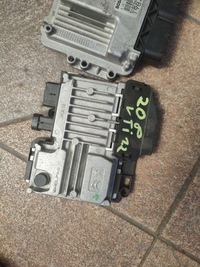 фото thumb №1, Блок керування модуль старт сплав peugeot 208 301 citroen комп'ютер 9674443580