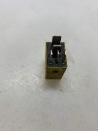 фото thumb №1, Реле mercedes 0025421219