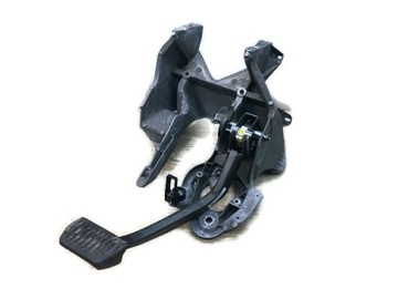 фото thumb №1, Volvo s90 педаль тормоза крепление 31489735