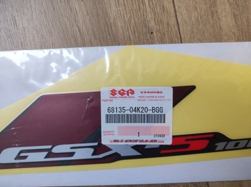 Наклейка на обтекатель правая GSX-S 1000 suzuki 2017 68135-04K20-BGG
