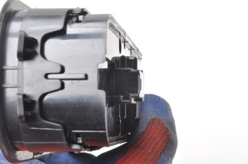 фото thumb №8, Mercedes cla w118 панель перемикач скло a1679059803