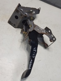 фото thumb №1, Педаль тормоза mazda 6 i gg 03r.