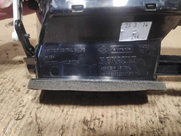 фото thumb №5, Решётка воздуховод средняя renault scenic iii 682600031r