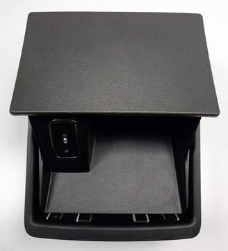 фото thumb №1, Попільничка гніздо port usb mercedes gle w167