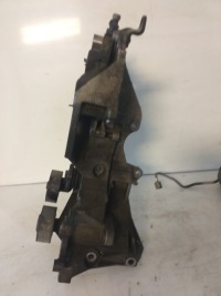 Купить Кронштейн генератора audi a4 b8 2,0tdi 03l906143h, фото thumb