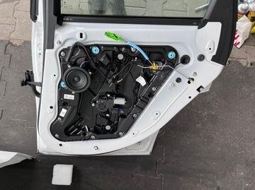 фото thumb №10, Двері правий перед зад bmw x1 u11 колір a96